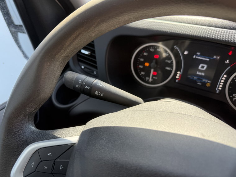 Vehicle Image 24