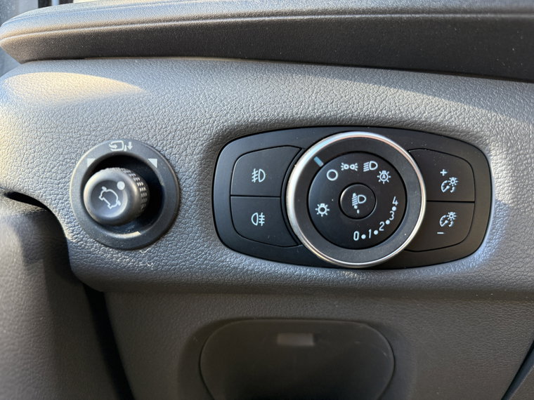Vehicle Image 26