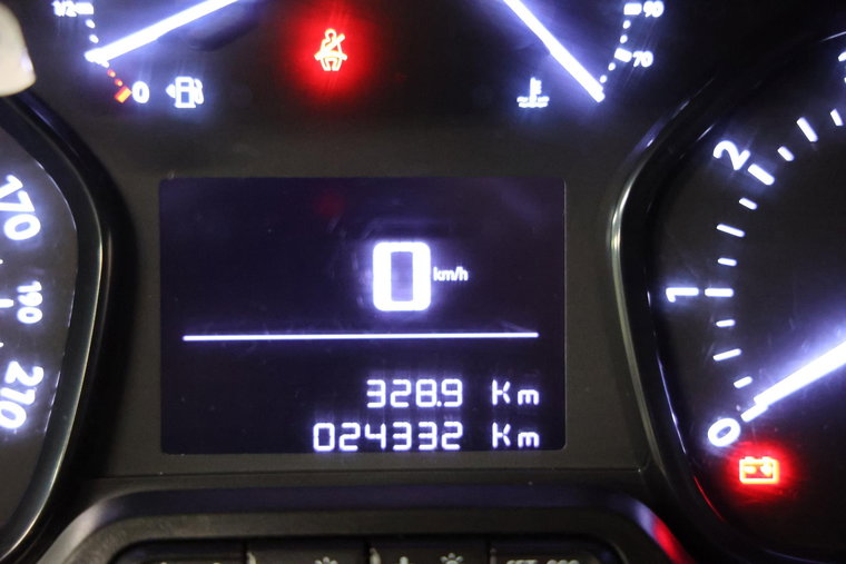 Vehicle Image 13