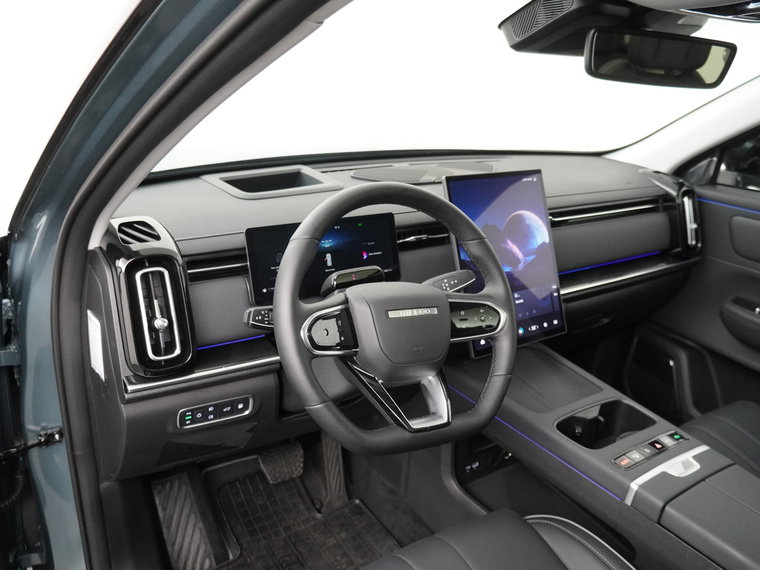 Vehicle Image 18