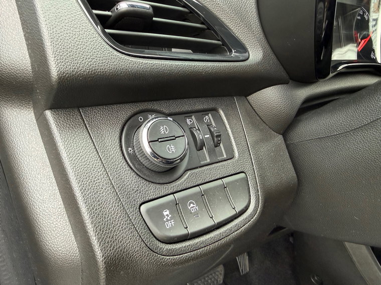 Vehicle Image 28