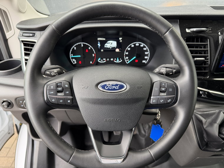 Vehicle Image 33