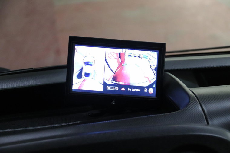 Vehicle Image 8