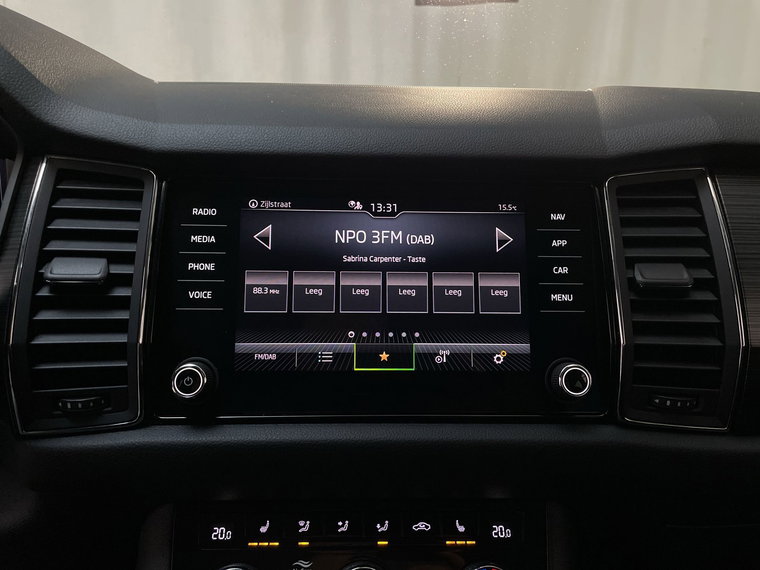 Vehicle Image 23