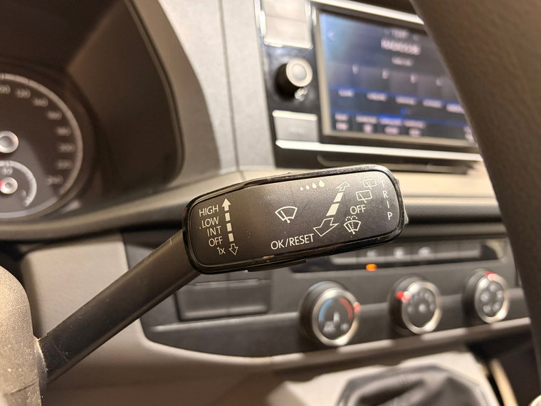 Vehicle Image 38