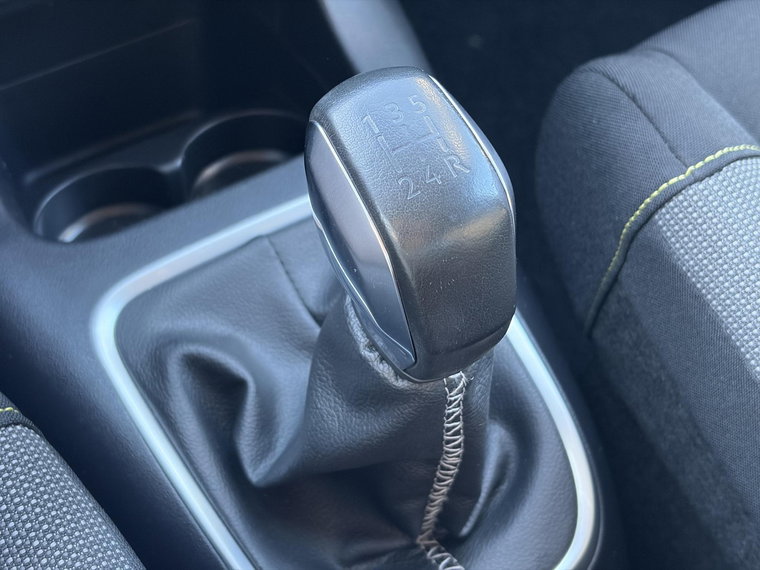 Vehicle Image 28