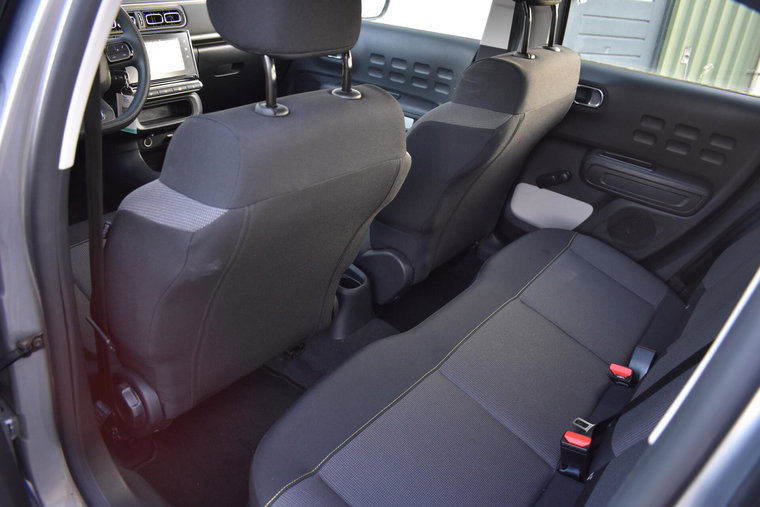 Vehicle Image 13