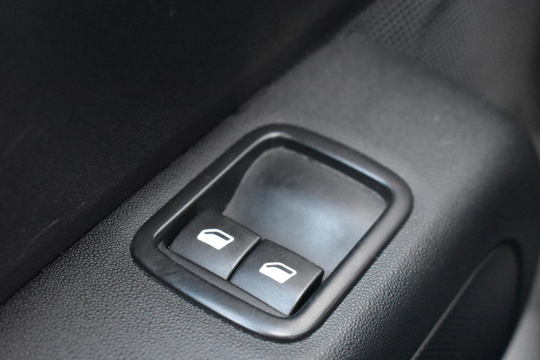 Vehicle Image 23