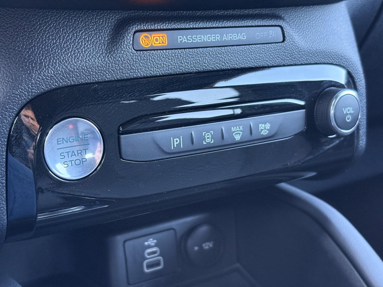 Vehicle Image 28