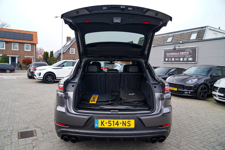 Vehicle Image 17