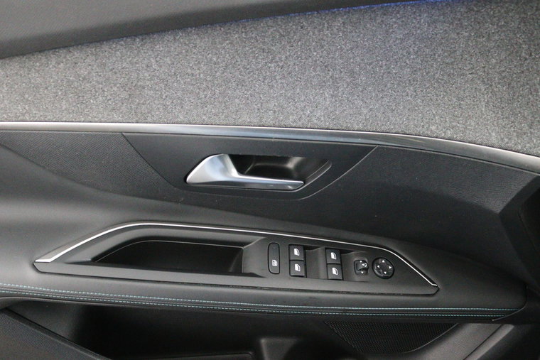 Vehicle Image 48