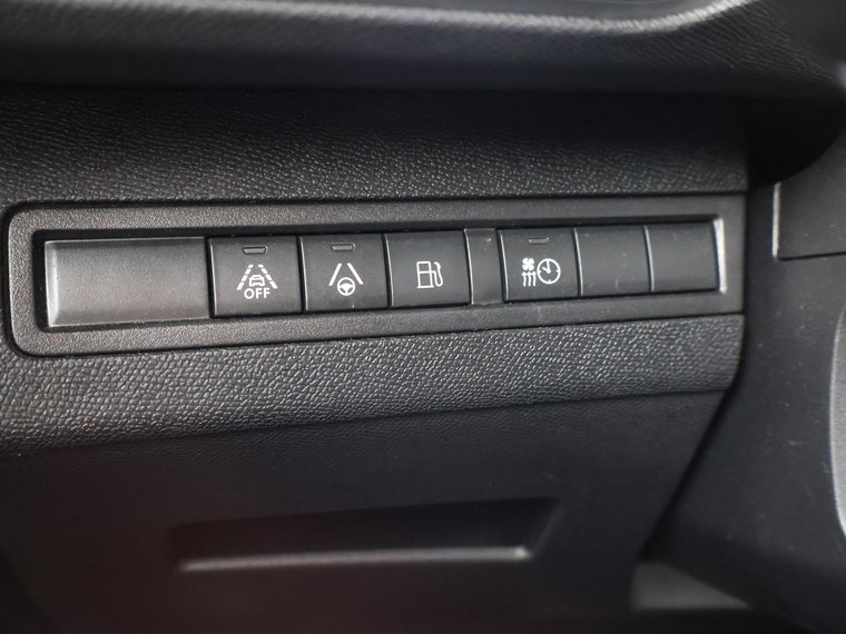 Vehicle Image 24