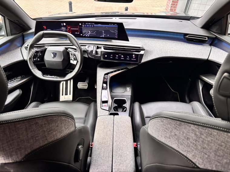 Vehicle Image 22