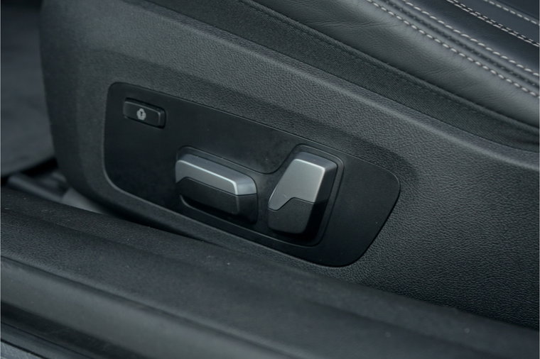Vehicle Image 40