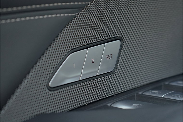 Vehicle Image 42