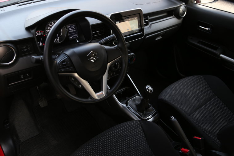 Vehicle Image 6