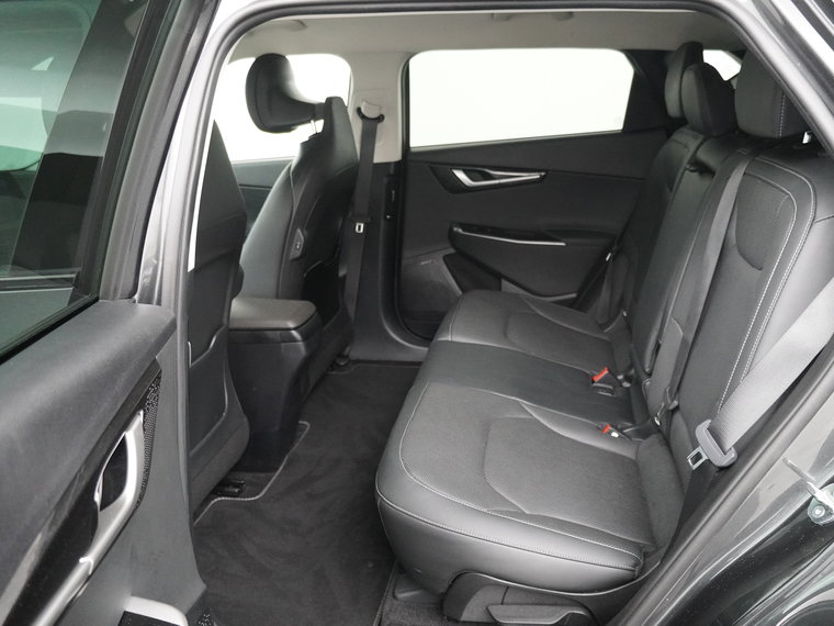 Vehicle Image 33