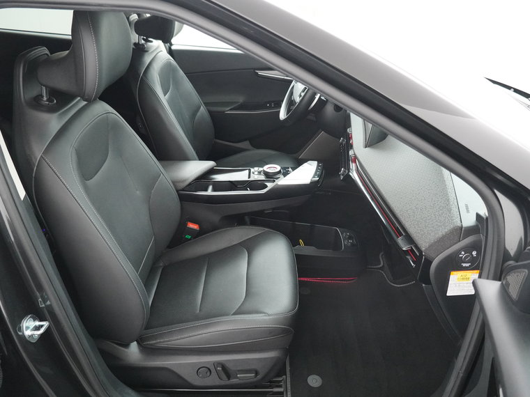 Vehicle Image 40
