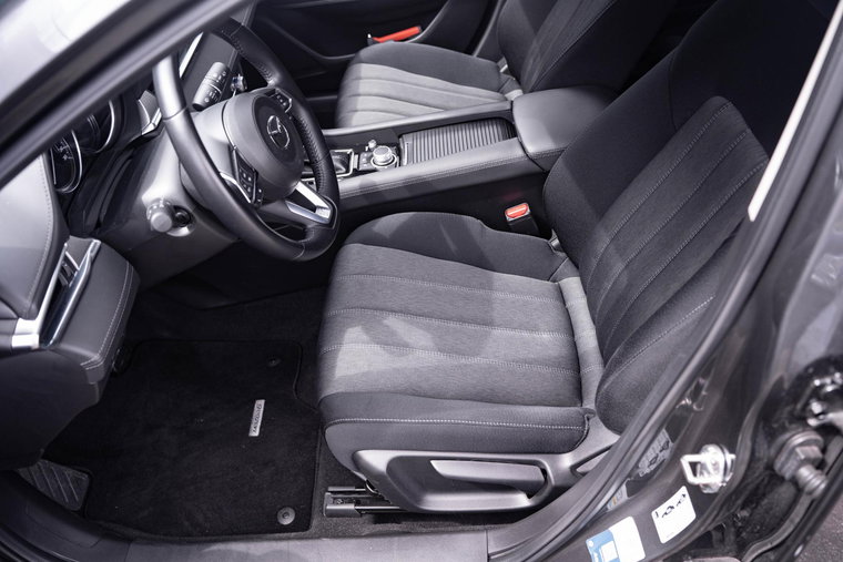 Vehicle Image 30