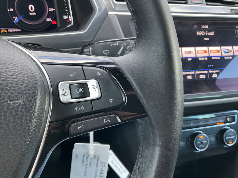 Vehicle Image 38