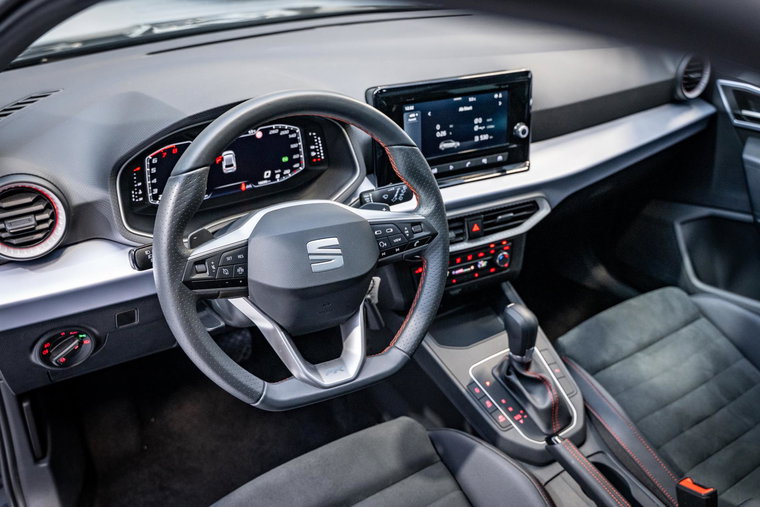 Vehicle Image 10