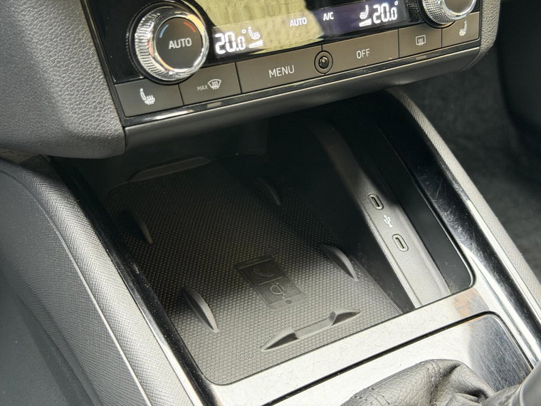 Vehicle Image 28