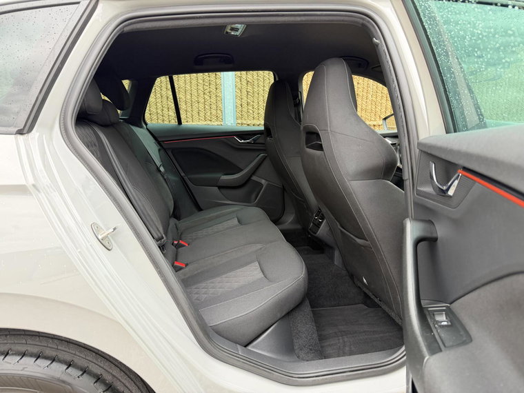 Vehicle Image 48