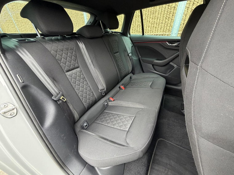 Vehicle Image 50