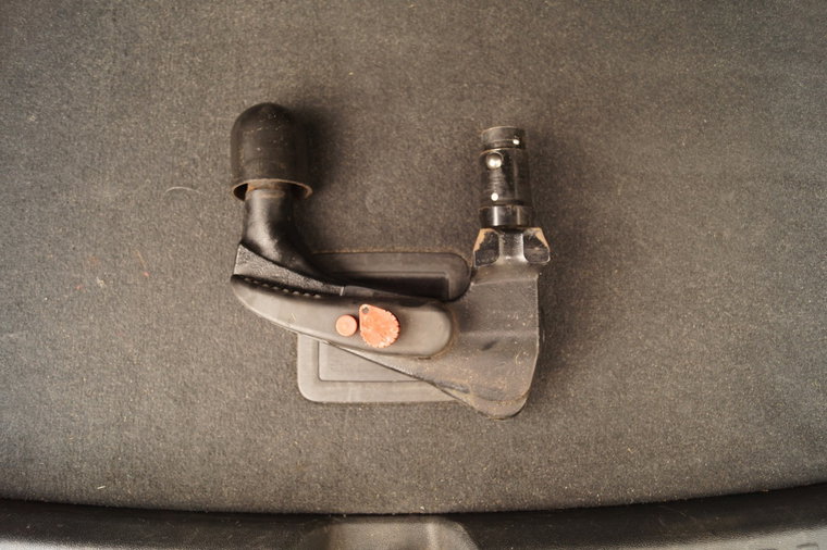 Vehicle Image 23