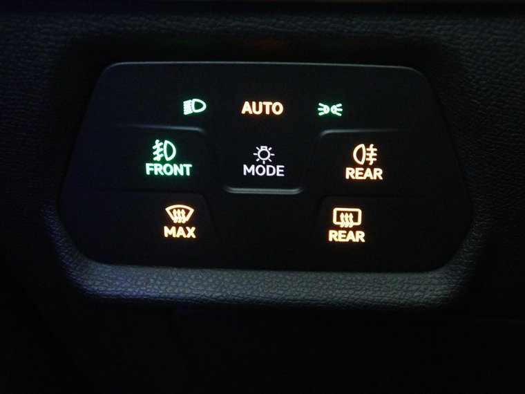 Vehicle Image 34