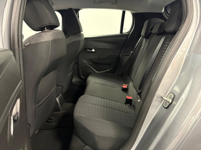 Vehicle Image 37