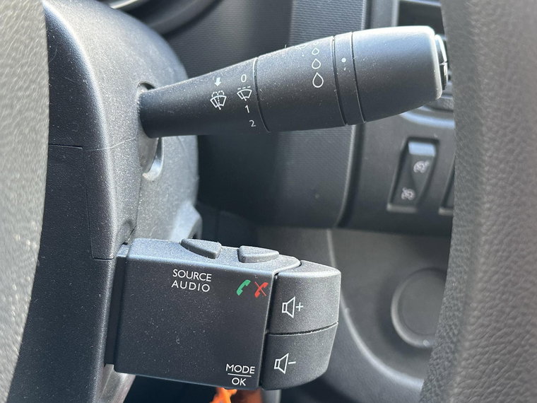 Vehicle Image 26