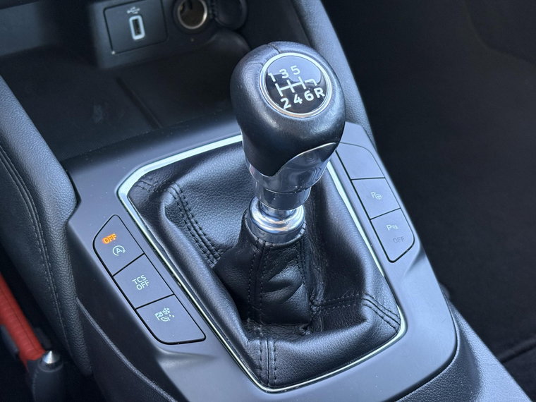 Vehicle Image 24