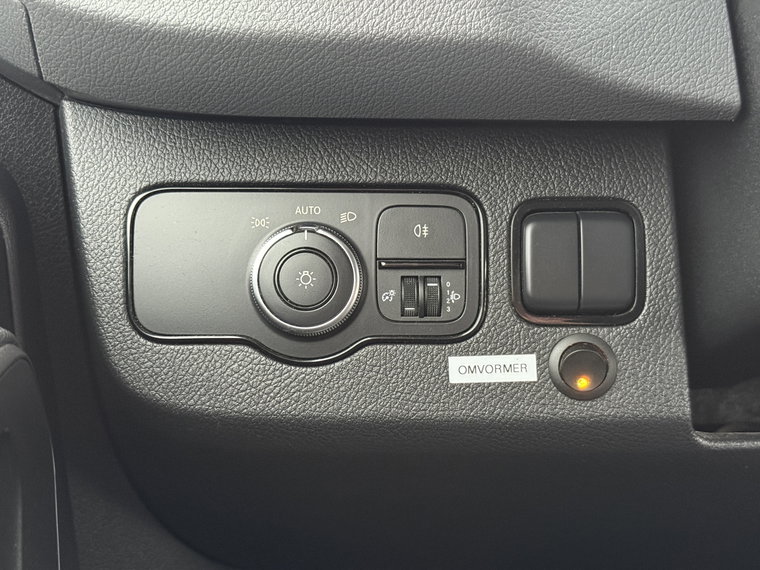 Vehicle Image 33