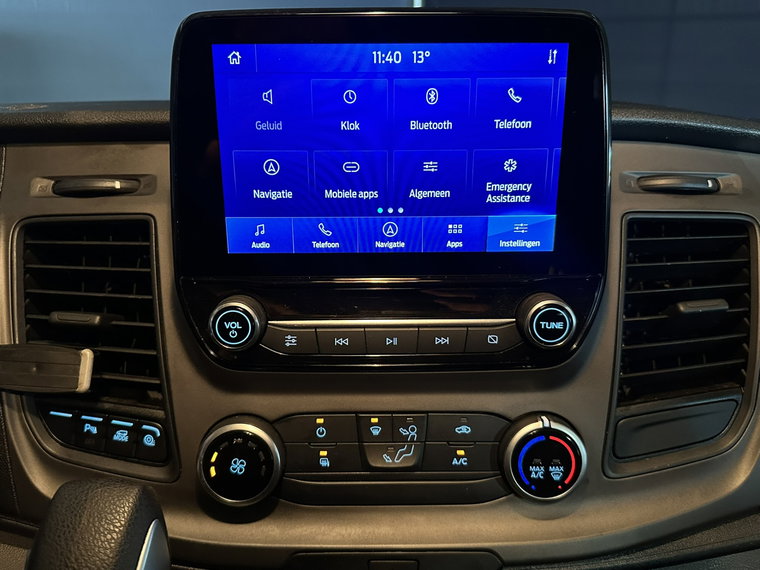 Vehicle Image 17