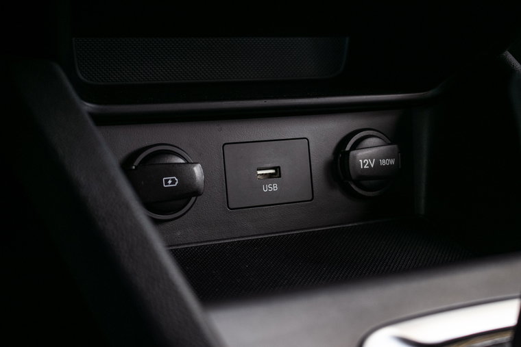 Vehicle Image 23