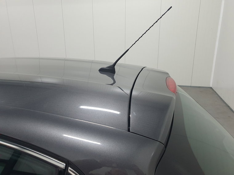 Vehicle Image 26