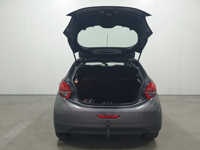 Vehicle Image 28