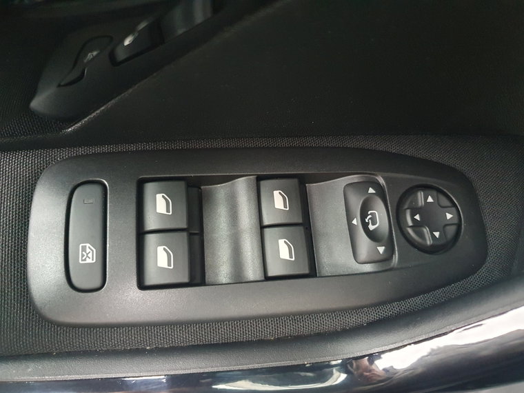Vehicle Image 40