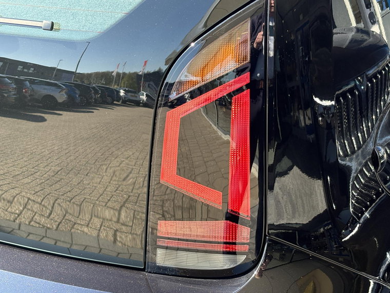 Vehicle Image 31