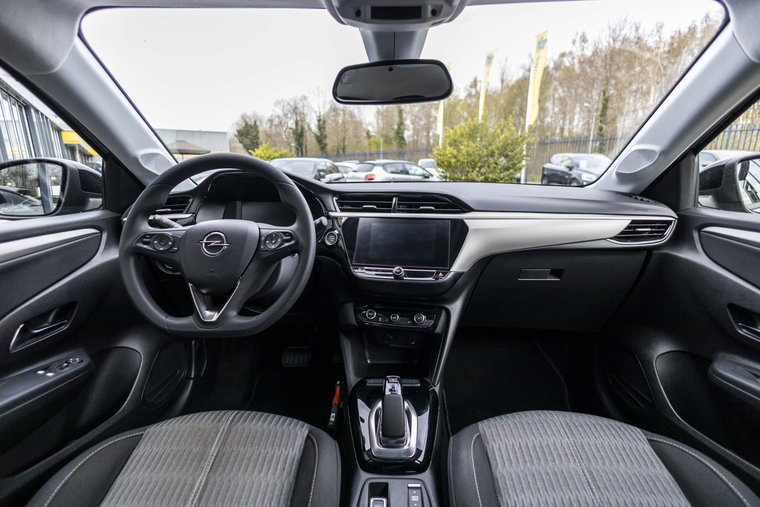 Vehicle Image 16