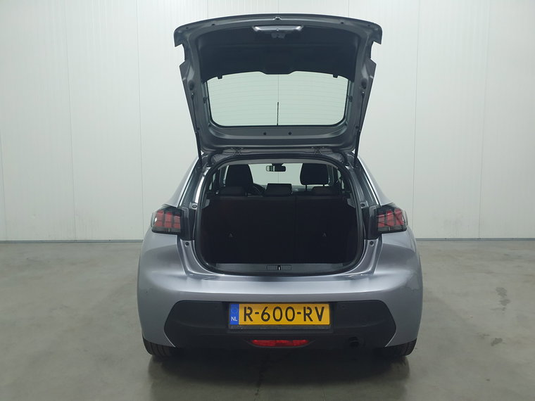 Vehicle Image 23