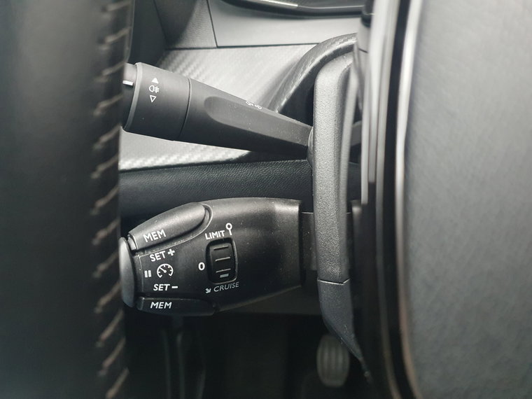 Vehicle Image 34