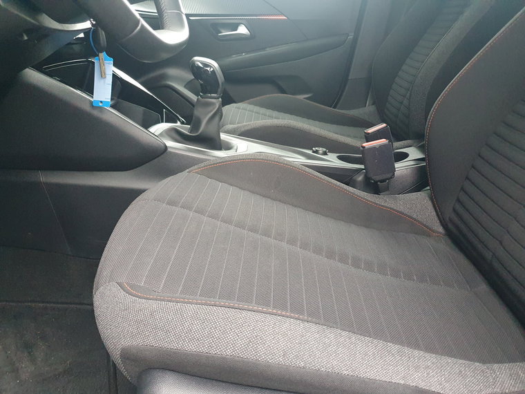 Vehicle Image 38
