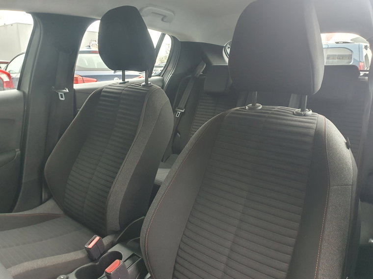 Vehicle Image 39