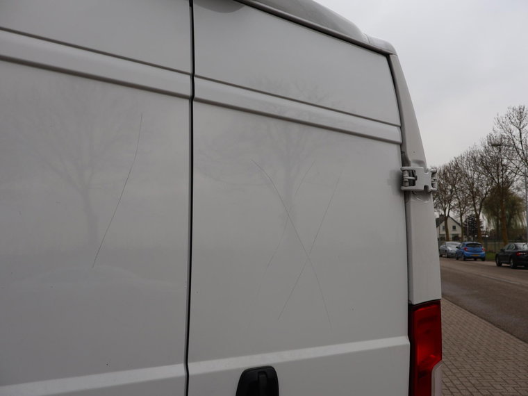 Vehicle Image 24