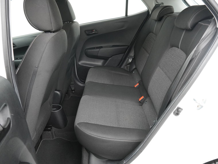 Vehicle Image 35