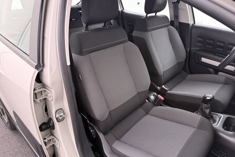 Vehicle Image 15