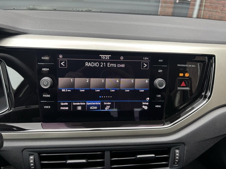 Vehicle Image 22