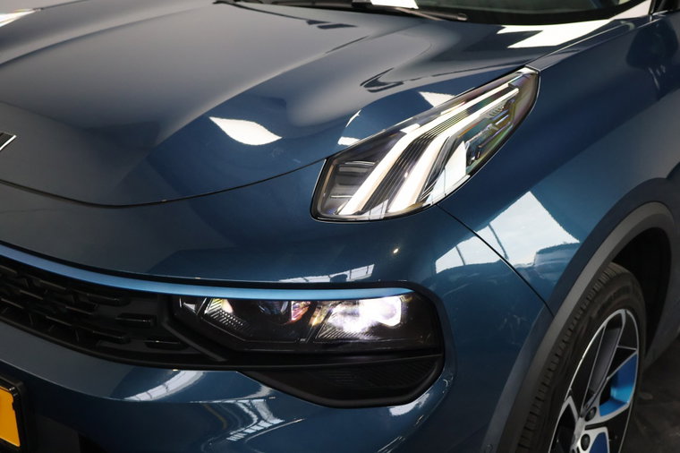 Vehicle Image 13